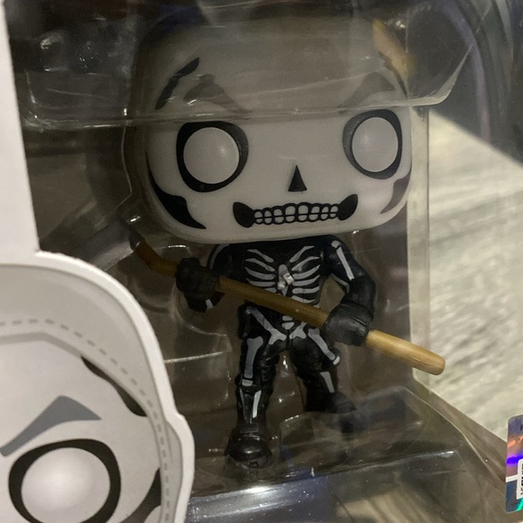 Funko Pop! Games | Fortnite #438: Skull Trooper - Collectable Vinyl Figure - Picture 8 of 12